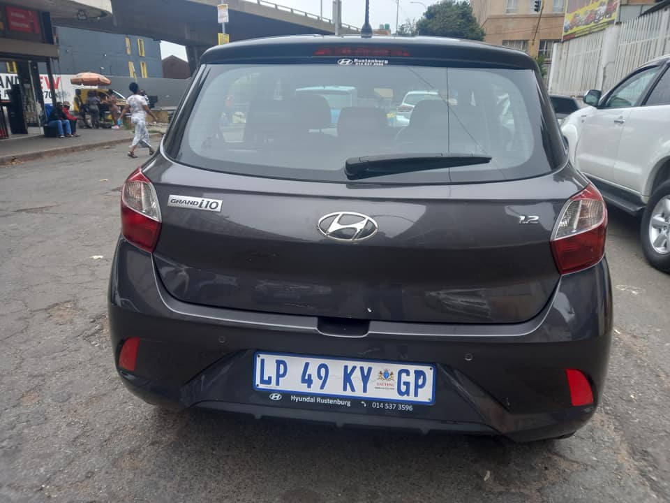 2022 HYUNDAI i10 GRAND 1.2 PETROL, MANUAL TRANSMISSION, GREY COLOR, MILEAGE 39000KM