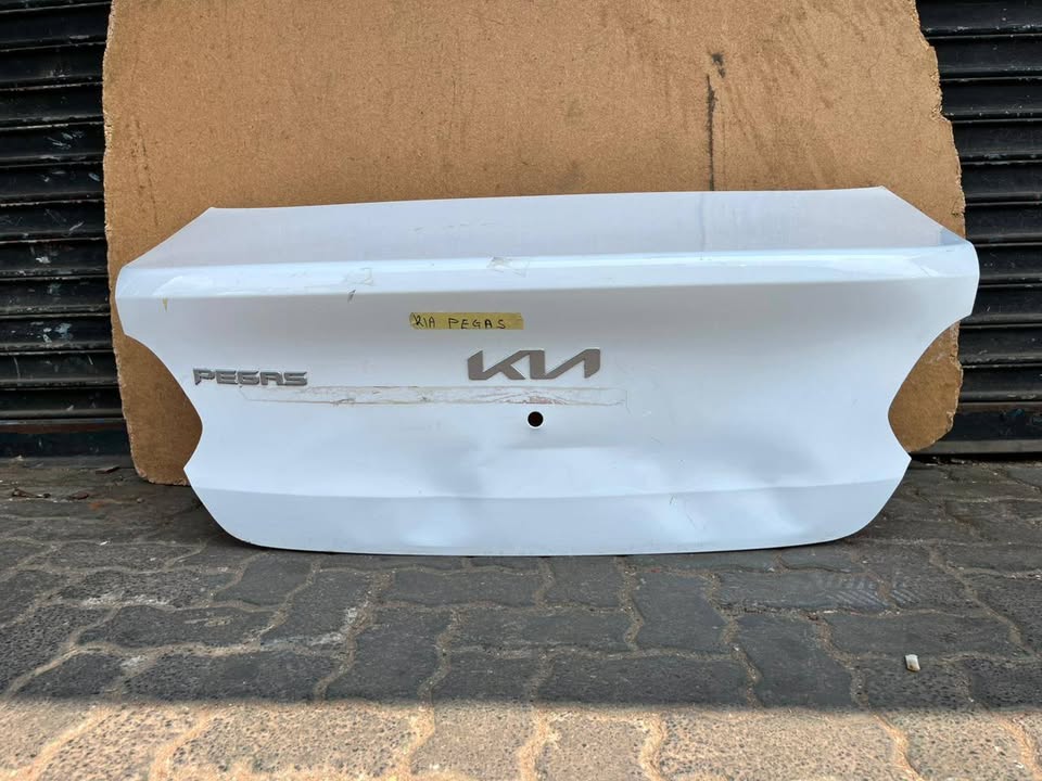 Kia Pegas Tailgate - Private Seller Kia Pegas Tailgate - Private Seller