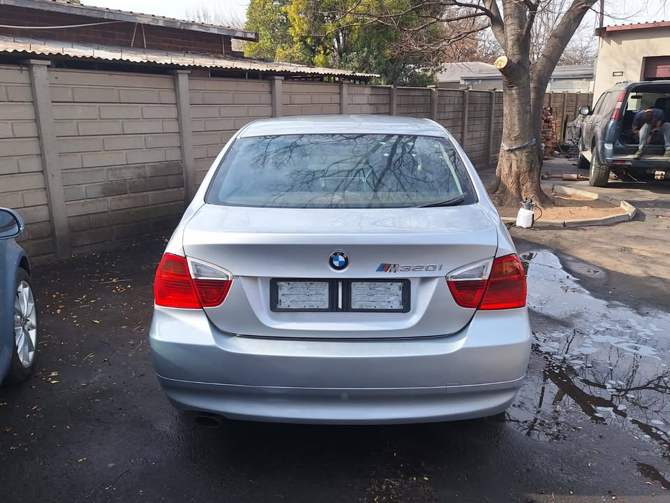 BMW E90 STRIPPING FOR PARTS - Private Seller