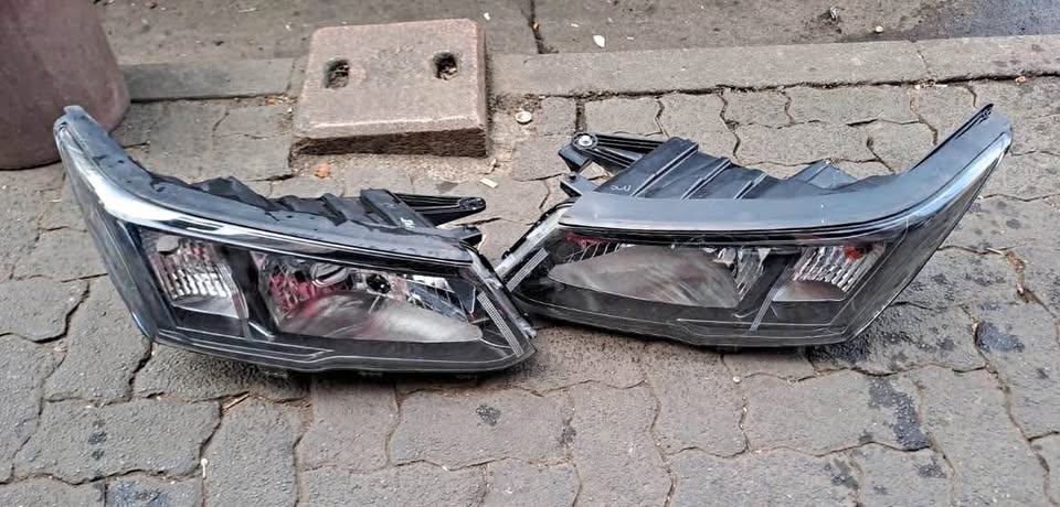 Mahindra XUV300 headlights - Private Seller Mahindra XUV300 headlights - Private Seller
