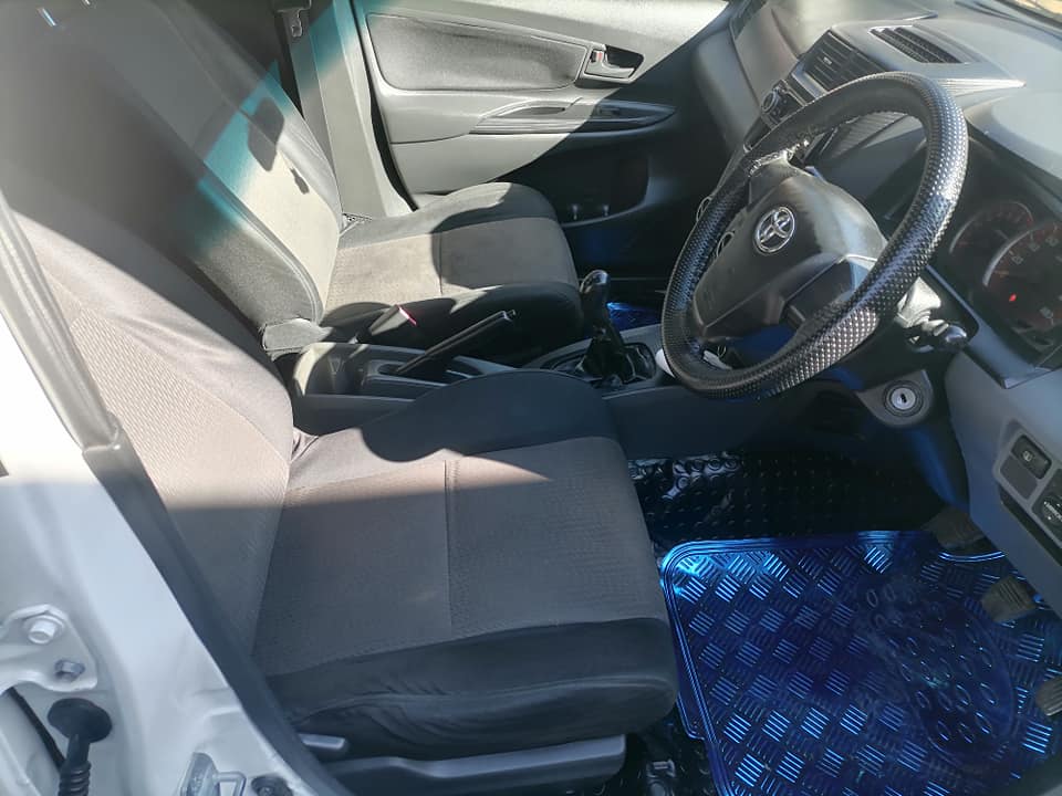 2015 Toyota Avanza 1.5 seven seater