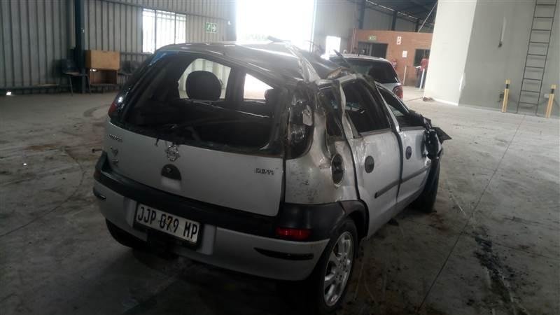 OPEL CORSA 1.7 STRIPPING FOR SPARES