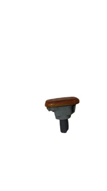 TOYOTA HILLUX FENDER INDICATOR (1998-2005) - Private Seller TOYOTA HILLUX FENDER INDICATOR (1998-2005) - Private Seller