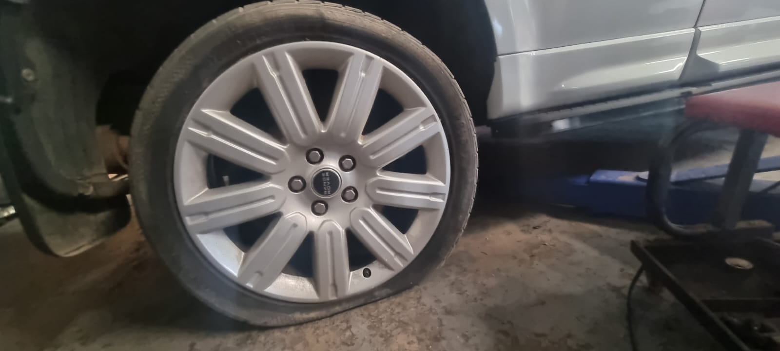 2012 Range Rover Sport 5.0l V8 S/C AutoBiography Rim Set for sale - Private Seller 2012 Range Rover Sport 5.0l V8 S/C AutoBiography Rim Set for sale - Private Seller