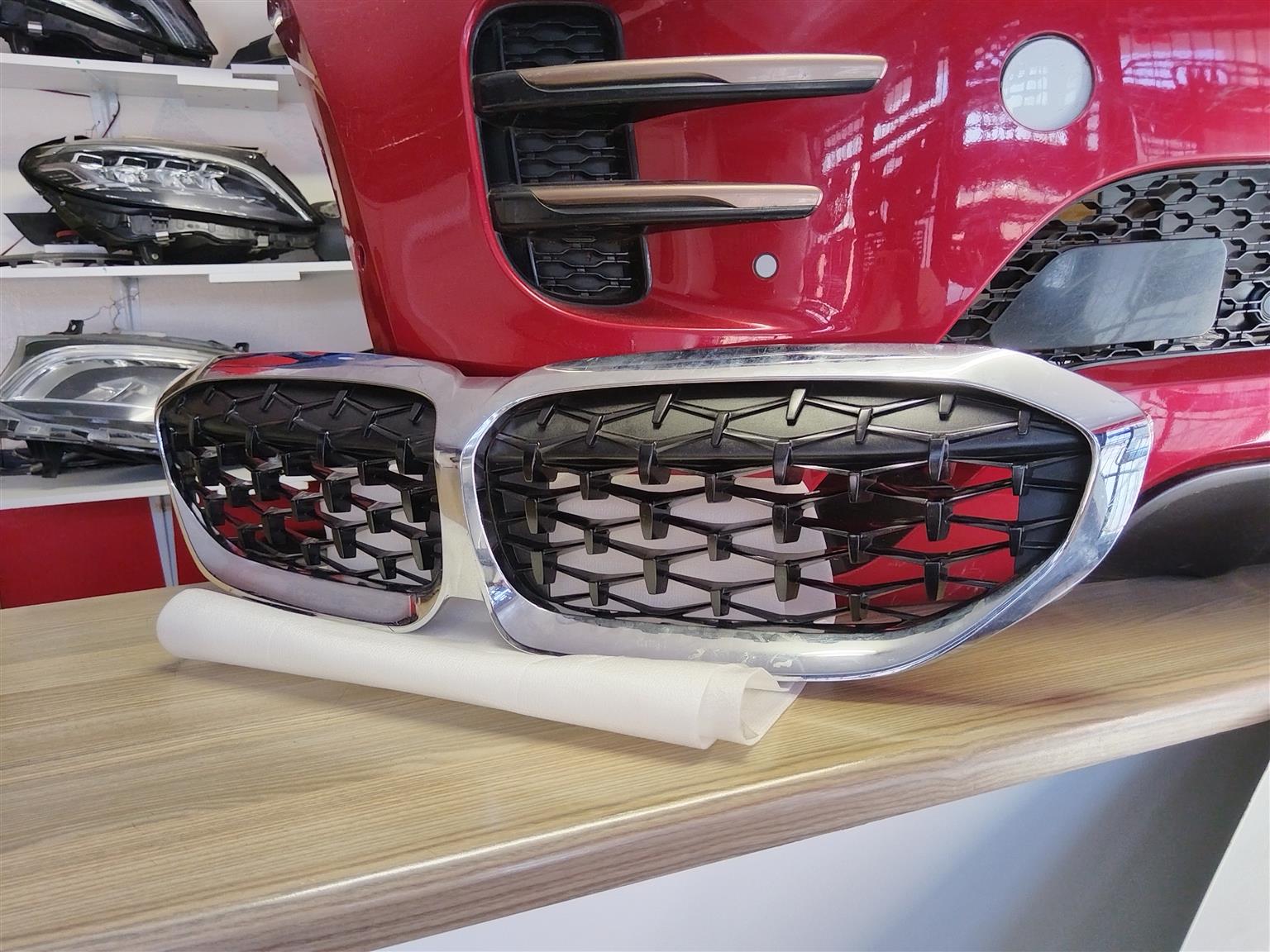 2021 BMW G20 3 SERIES MAIN GRILL AVAILABLE FOR SALE - Private Seller 2021 BMW G20 3 SERIES MAIN GRILL AVAILABLE FOR SALE - Private Seller