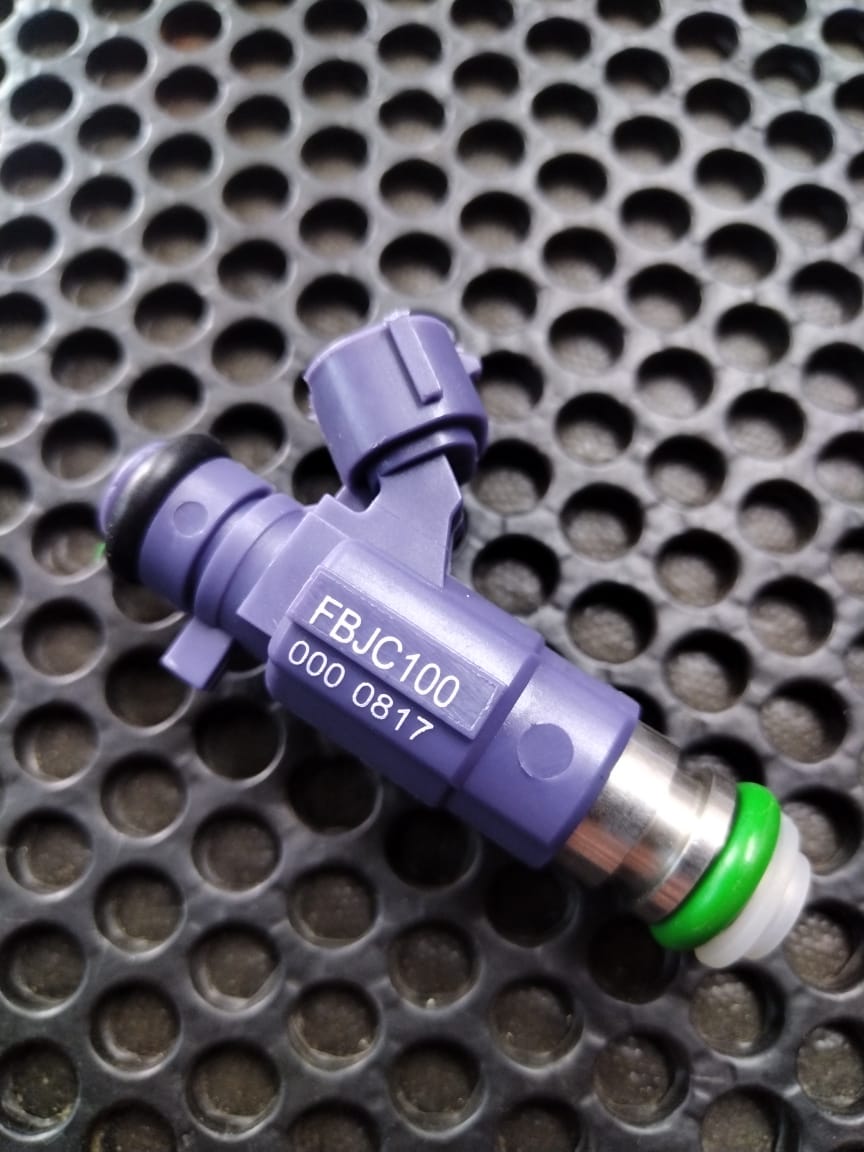 Nissan KA24 Fuel Injectors for Sale - Private Seller