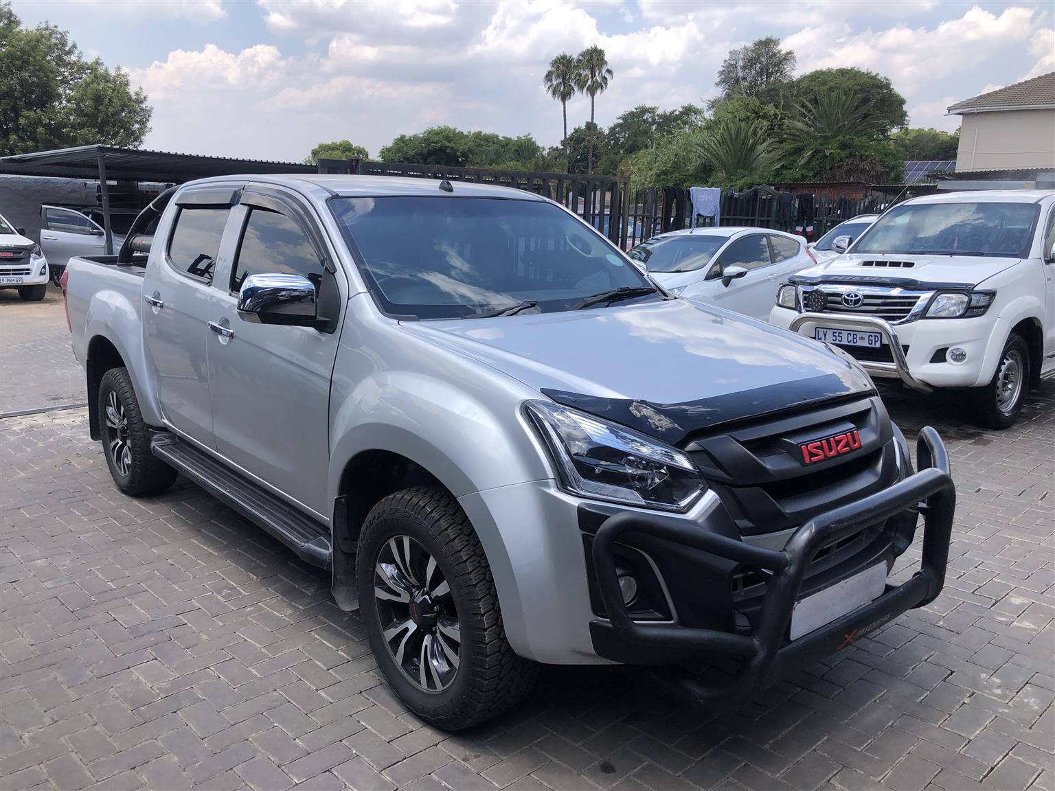 Used 2021 Isuzu D-Max 300 3.0TD double cab X-Rider - Private Seller Used 2021 Isuzu D-Max 300 3.0TD double cab X-Rider - Private Seller