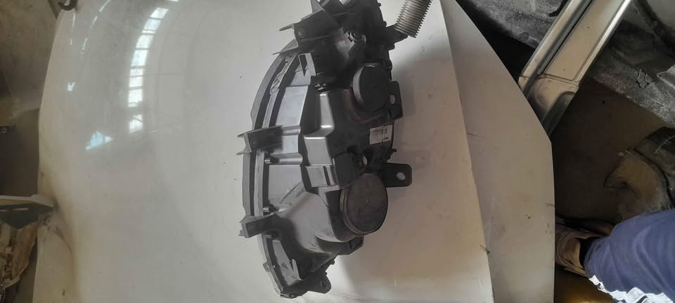 2007,8,9 fiat bravo Left front headlight - Private Seller 2007,8,9 fiat bravo Left front headlight - Private Seller