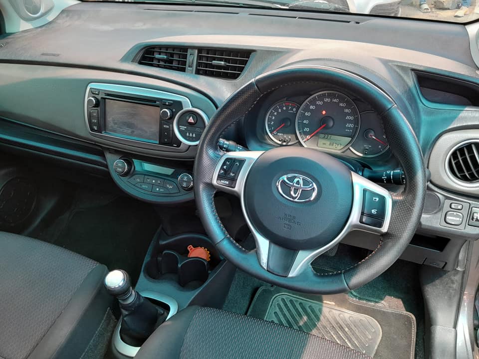 2012 TOYOTA YARIS 1.3 MANUAL