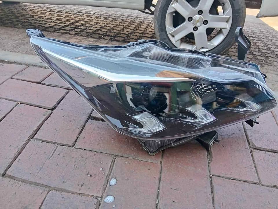 Toyota starlet headlight