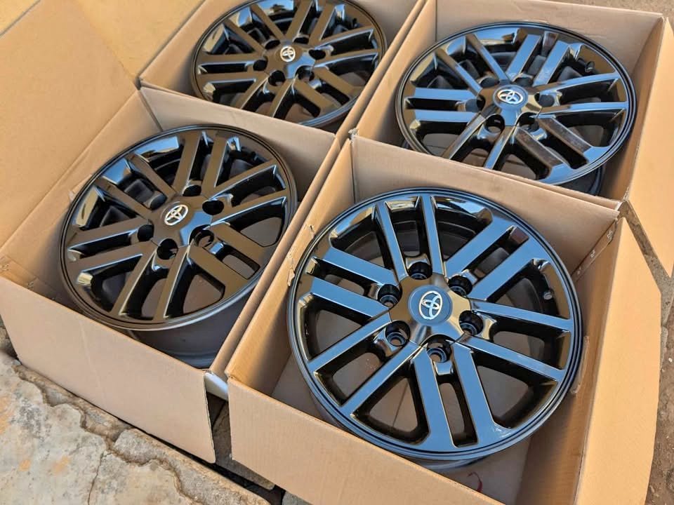 17' Toyota Hilux D4D mag rims Black PCD 6/139' For Toyota Hilux/Legend 45/GD6/Fo - Private Seller