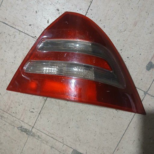 Mercedes-Benz w203 taillight - Private Seller Mercedes-Benz w203 taillight - Private Seller
