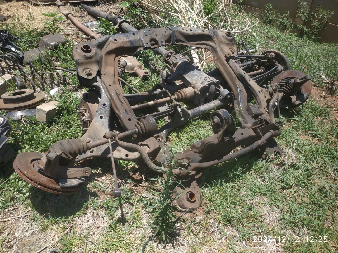 2008 Hyundai Tucson Front suspension, Subframe,stub axel for sale - Private Seller