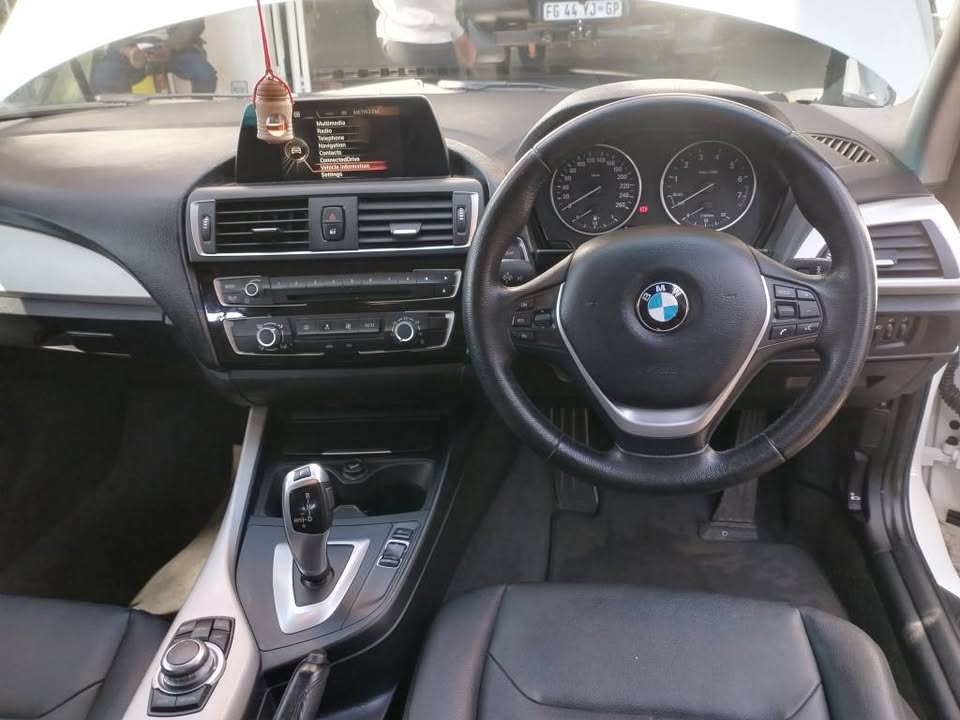 2017 BMW 118i 1SERIES AUTOMATIC