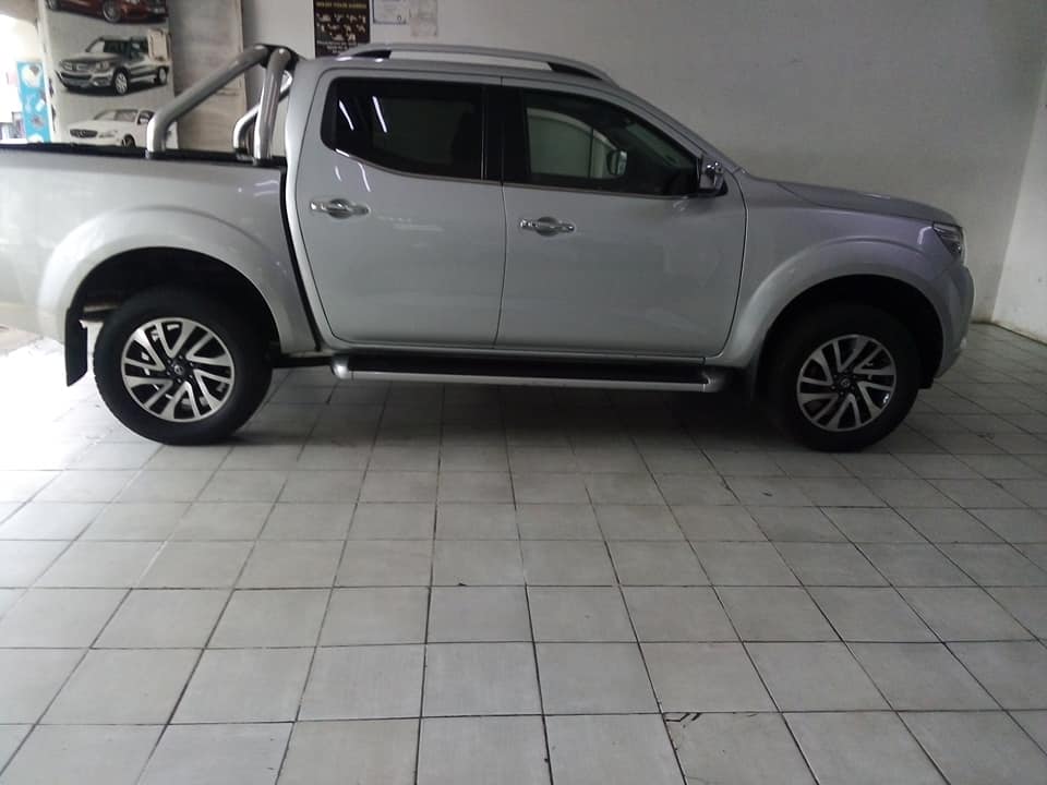 2018 NISSAN NAVARA 2.3 4X4 DOUBLE CAB AUTOMATIC  DIESEL SILVER LEATHER TOWBAR REVERSE SENSOR
