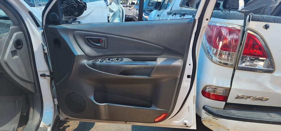 2007 Hyundai Tucson 2.0 GLS Stripping For Parts - Private Seller 2007 Hyundai Tucson 2.0 GLS Stripping For Parts - Private Seller