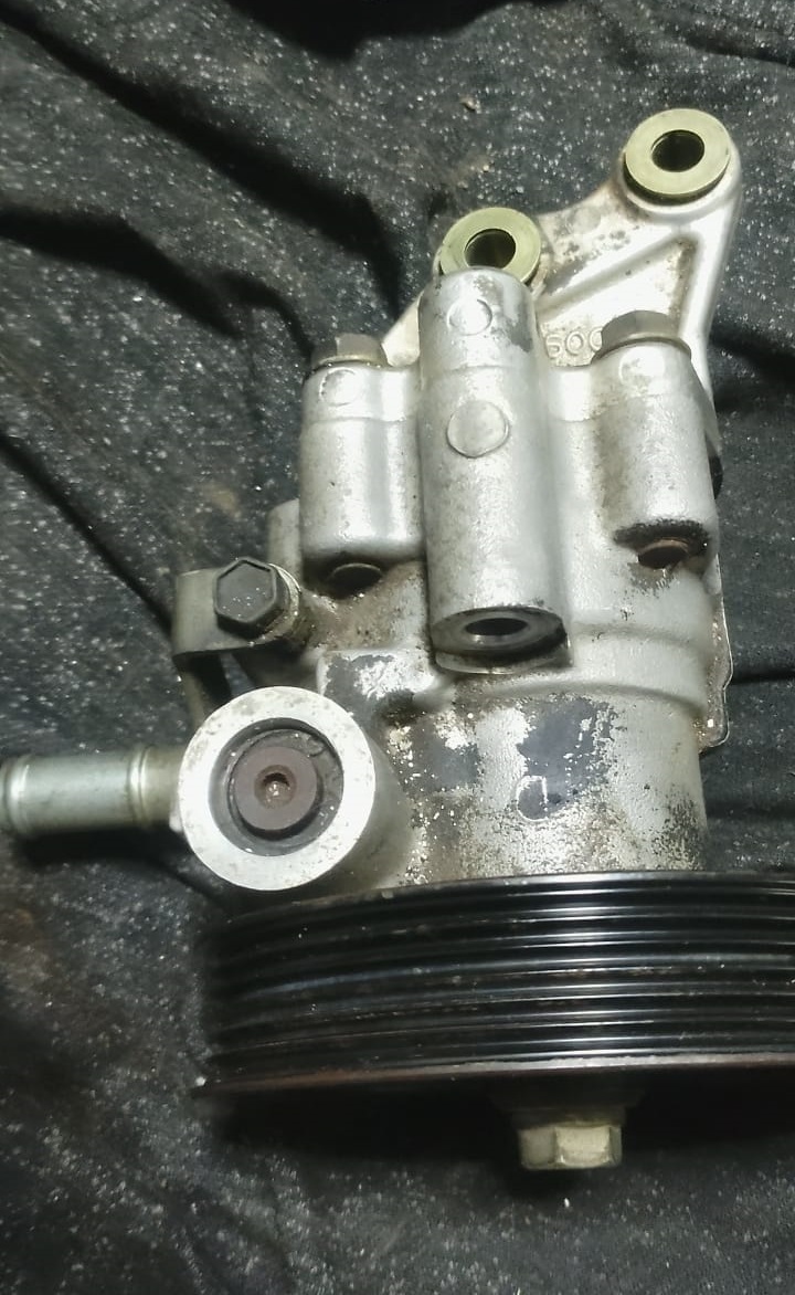 Toyota / Lexus 1UZ-FE Power Steering Pump – Fully Functional - Private Seller Toyota / Lexus 1UZ-FE Power Steering Pump – Fully Functional - Private Seller