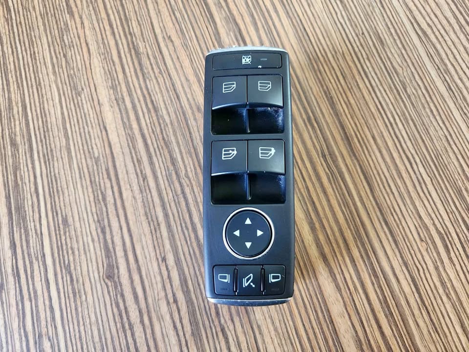 MERCEDES GLE WINDOW SWITCH