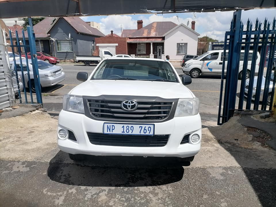 2012 Toyota Hilux 2.0 Vvti single cab