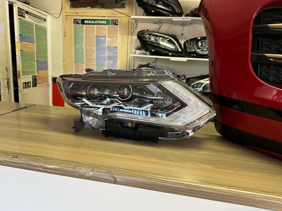 2021 NISSAN X TRAIL 2.5 4X4 ACENTA HEAD LIGHT RIGHT IN IMMACULATE CONDITION - Private Seller 2021 NISSAN X TRAIL 2.5 4X4 ACENTA HEAD LIGHT RIGHT IN IMMACULATE CONDITION - Private Seller