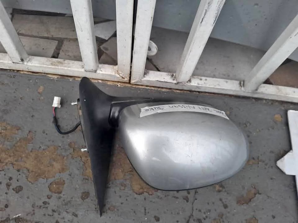 2013-2018 NISSAN JUKE SIDE MIRRO FOR SALE