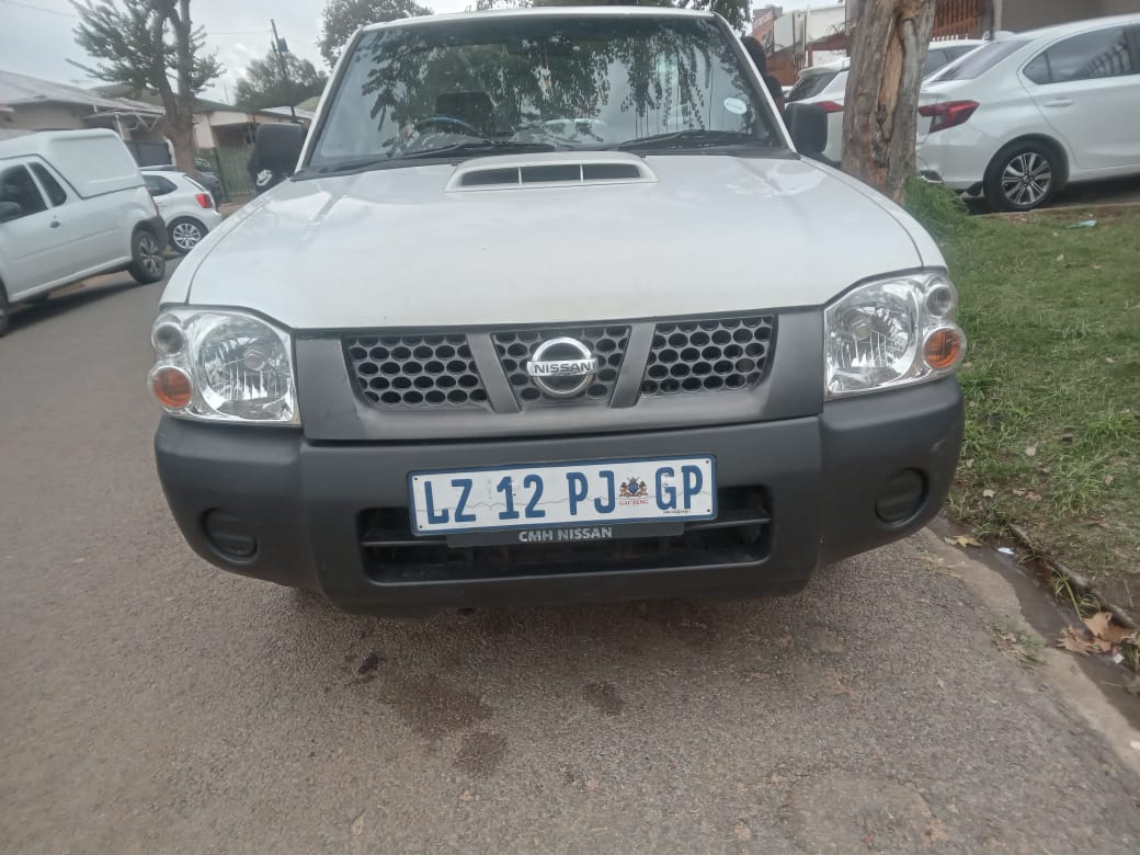 Used 2020 Nissan NP300 Hardbody 2.5TDi (aircon) - Private Seller Used 2020 Nissan NP300 Hardbody 2.5TDi (aircon) - Private Seller