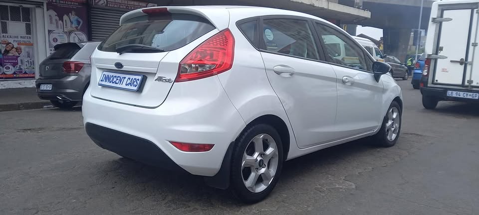 2009 FORD FIESTA 1.4 PETROL, MANUAL, WHITE COLOUR, 82000KM