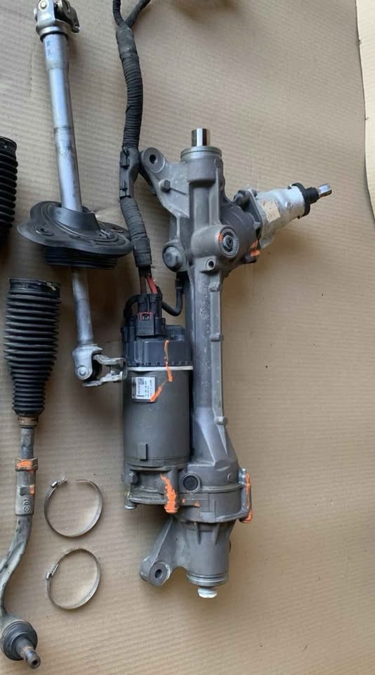 Audi A4 A5 B9 steering rack - Private Seller Audi A4 A5 B9 steering rack - Private Seller