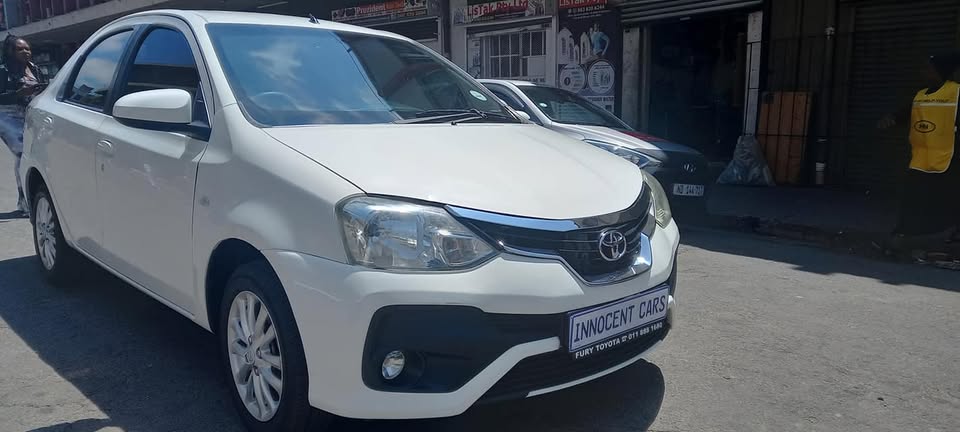 2019 TOYOTA ETIOS SEDAN 1.5 SPRINT  MANUAL TRANSMISSION, MILEAGE  WHITE COLOR, PRICE