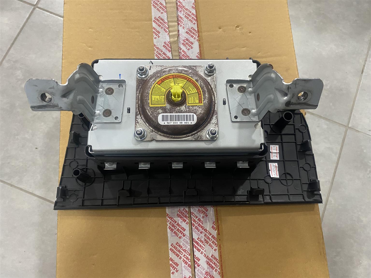 2021 ISUZU D-MAX X-RIDER DASHBOARD AIRBAG FOR SALE. IN PRISTINE CONDITION - Private Seller 2021 ISUZU D-MAX X-RIDER DASHBOARD AIRBAG FOR SALE. IN PRISTINE CONDITION - Private Seller