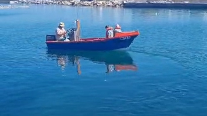 Fishing boat 4.6meters paperwork in order | Junk Mail