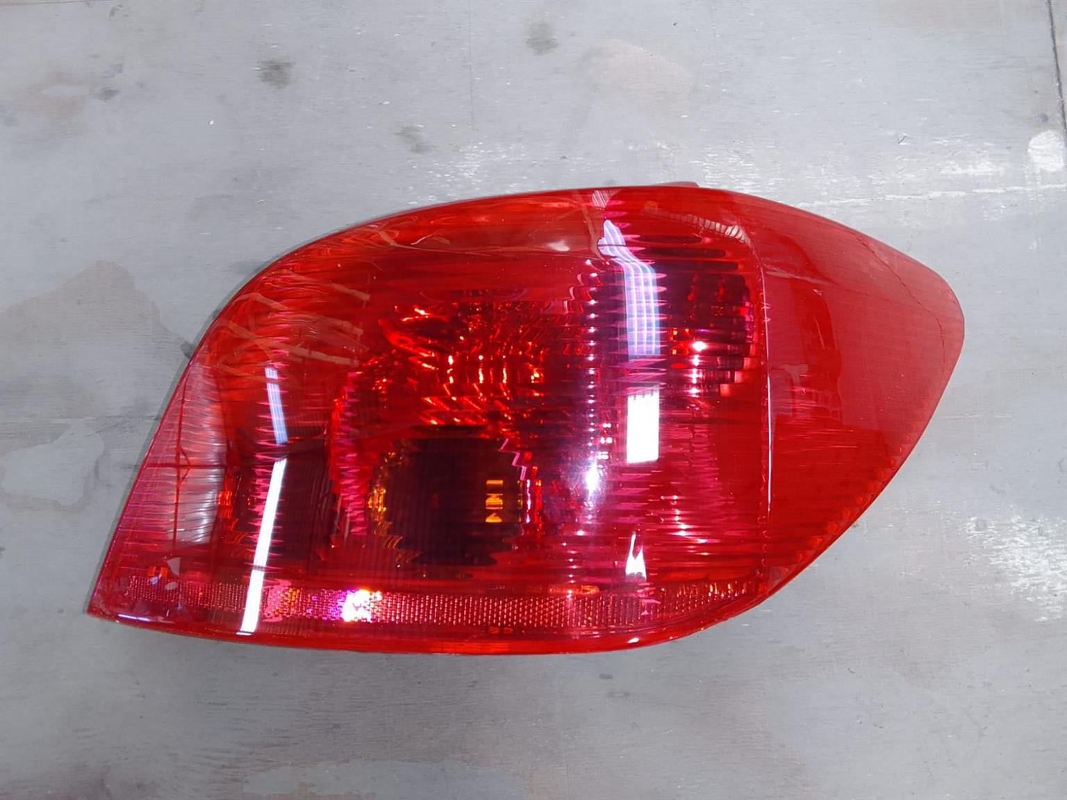 CHEVROLET CRUZE SEDAN 2009 NEW LEFT REAR TAILLIGHT FOR SALE - Private Seller