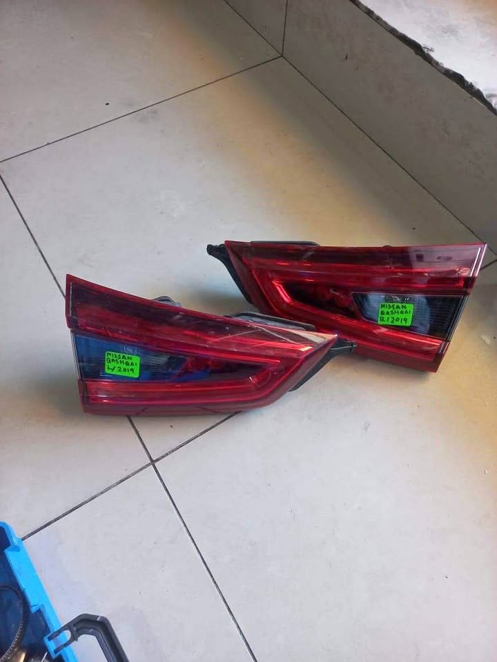 Nissan QashQai taillight both sides - Private Seller Nissan QashQai taillight both sides - Private Seller