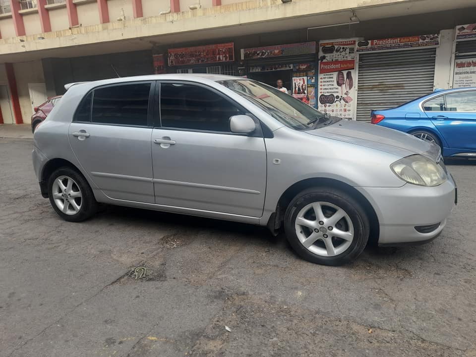 TOYOTA RUNX 1.6 MANUAL EXCELLENT CONDITION