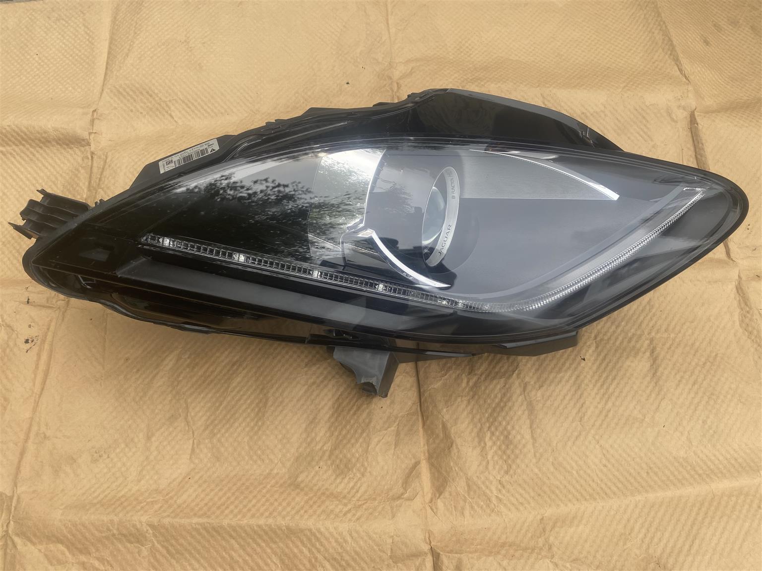 2017 JAGUAR F TYPE BI-XENON HEADLIGHT RIGHT SIDE FOR SALE