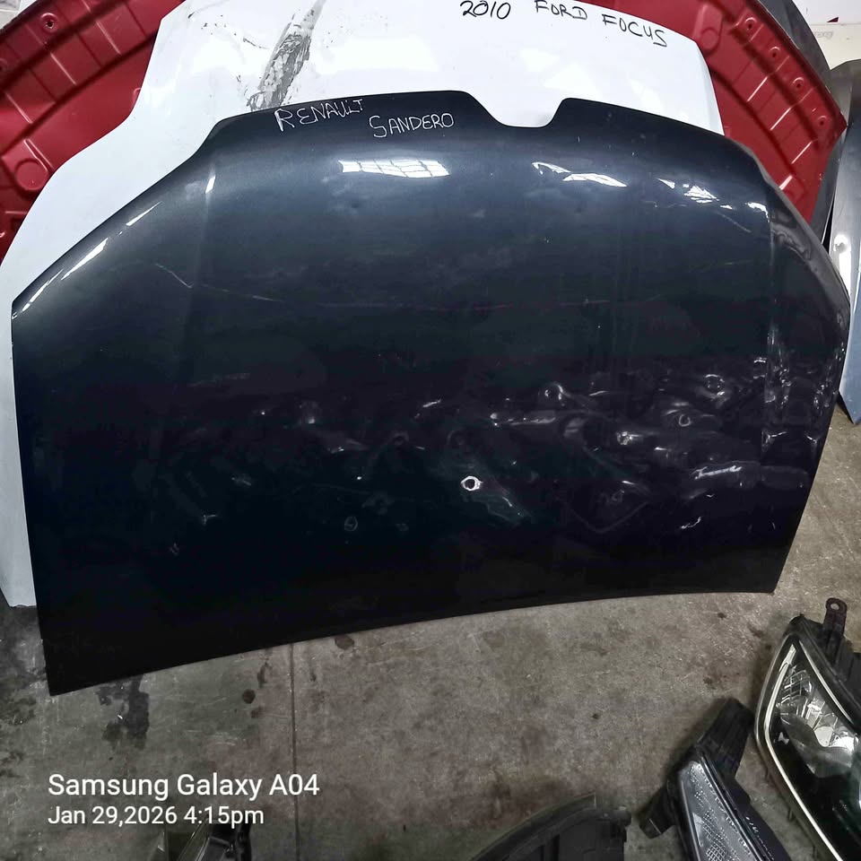RENAULT SANDERO BONNET - Private Seller RENAULT SANDERO BONNET - Private Seller
