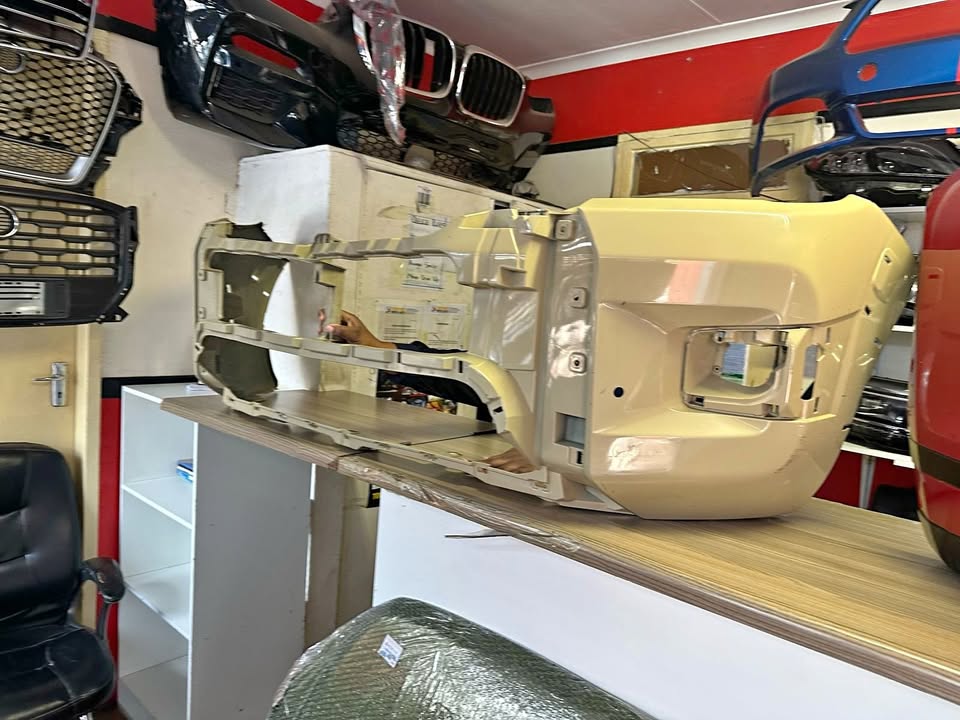 2021 TOYOTA HILUX GD6 LEGEND FRONT BUMPER - Private Seller 2021 TOYOTA HILUX GD6 LEGEND FRONT BUMPER - Private Seller
