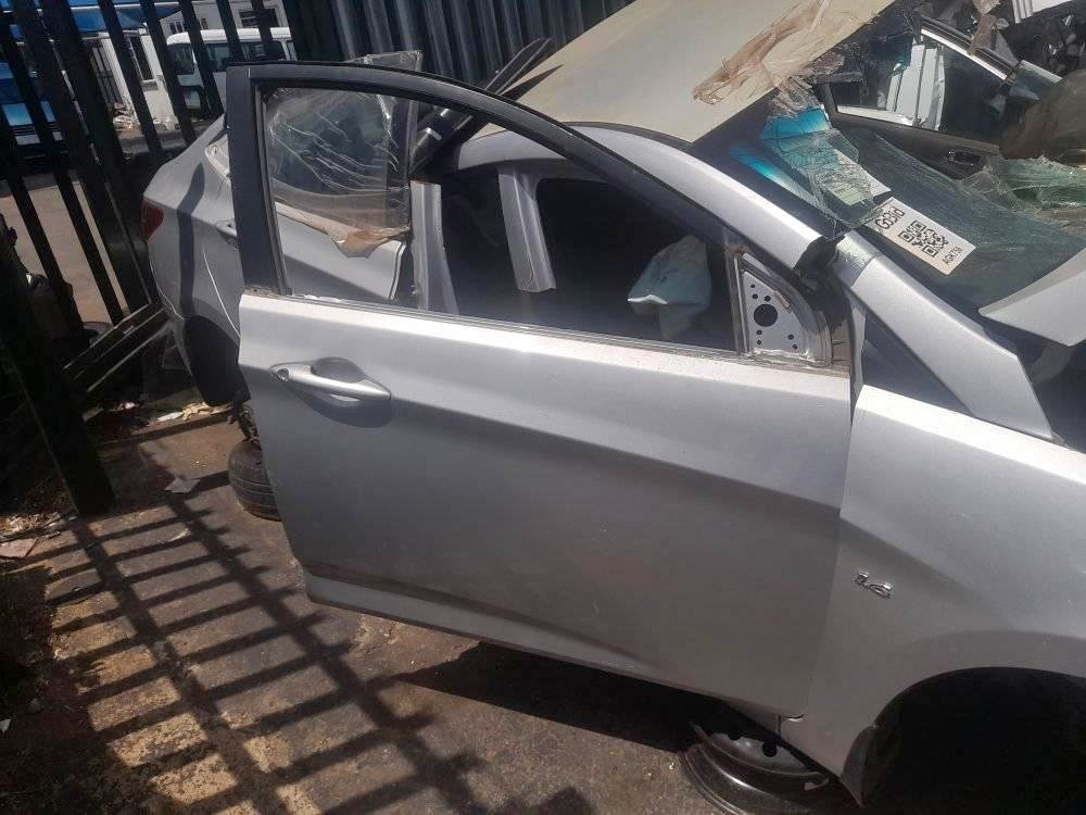 HYUNDAI ACCENT FRONT AND BACK DOORS AVAILABLE - Private Seller HYUNDAI ACCENT FRONT AND BACK DOORS AVAILABLE - Private Seller