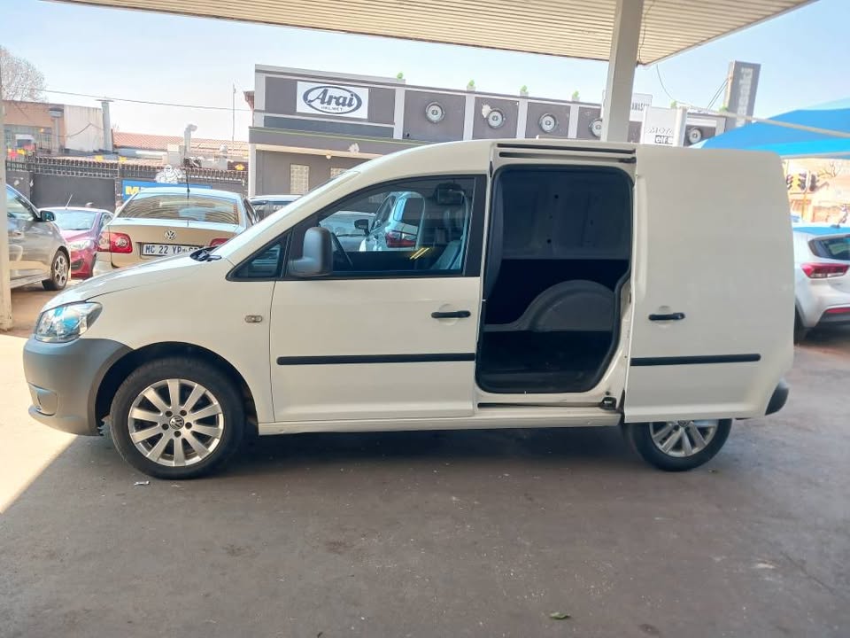 2012 VW CADDY 2.0 TDI PANEL VAN Transmission: Manual  Mileage: 115000km  Fueltype: Diesel White