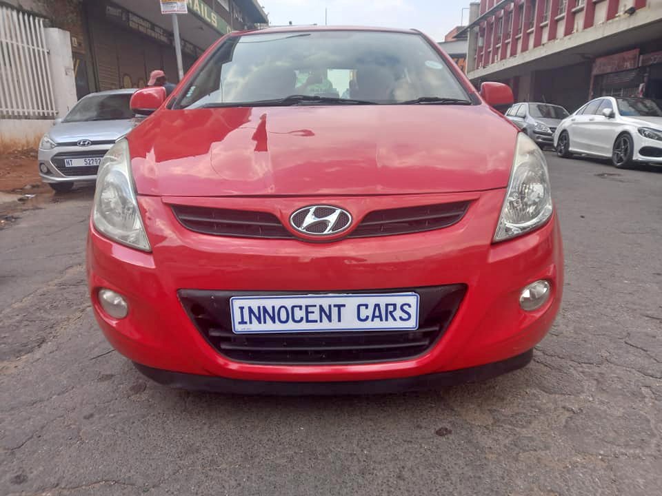 2010 HYUNDAI i20 1.4 PETROL, MANUAL TRANSMISSION, RED COLOUR, MILEAGE 91000KM, CODE 2,