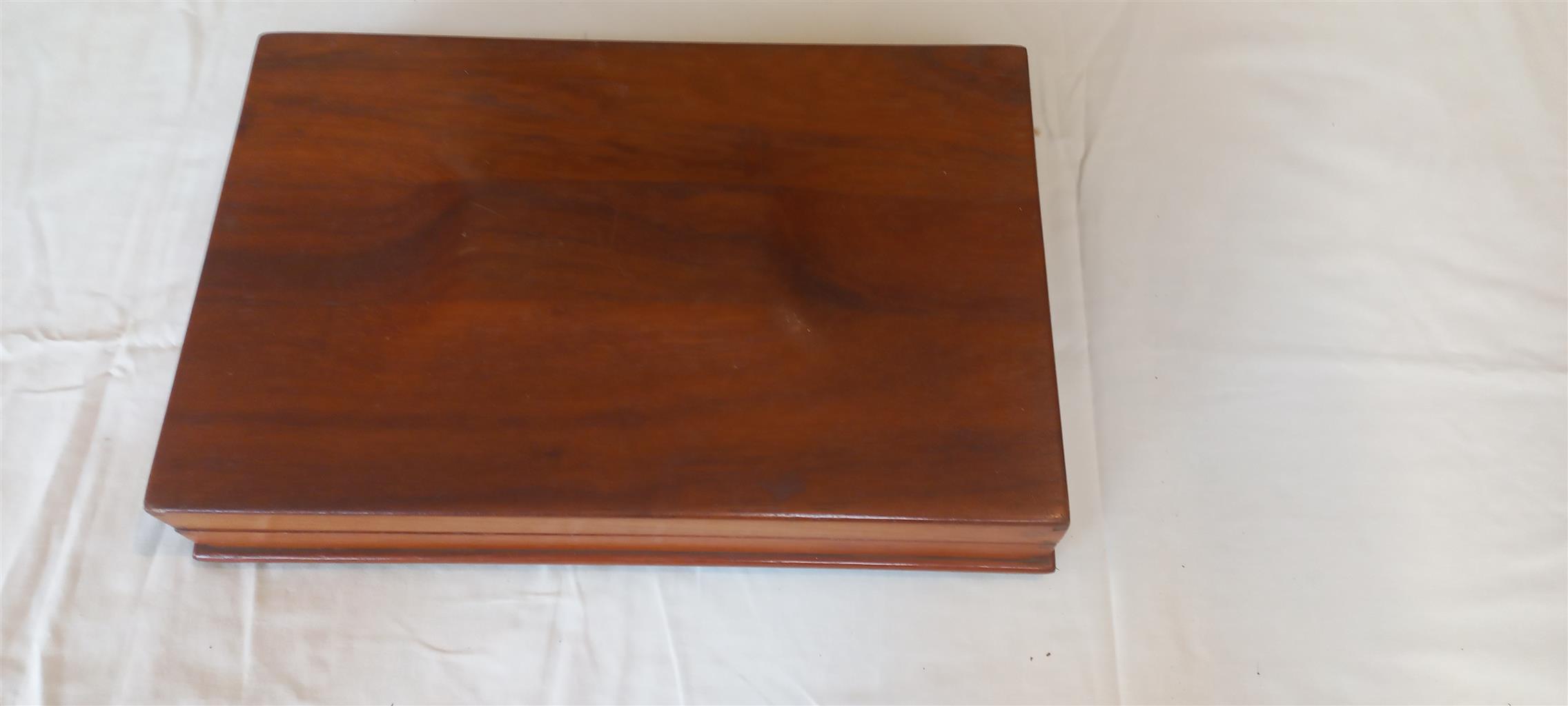Serving Plates and Cutlery Set