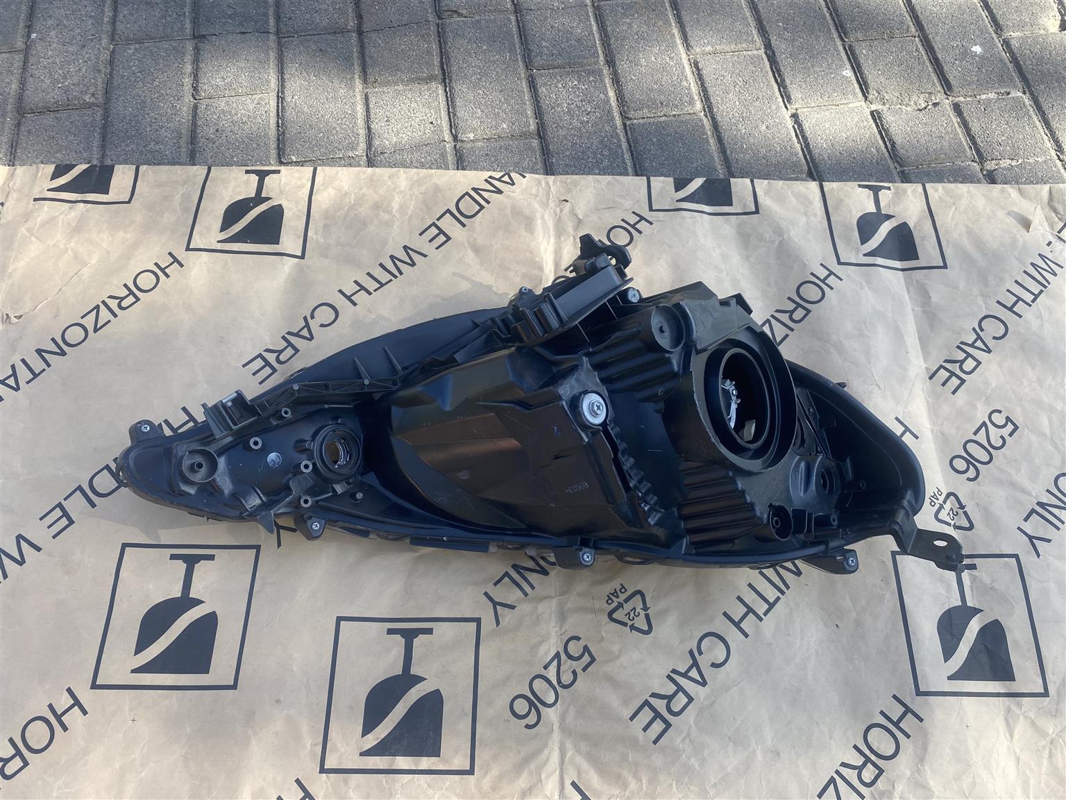 2014 HONDA JAZZ HEADLIGHT LEFT SIDE FOR SALE - Private Seller