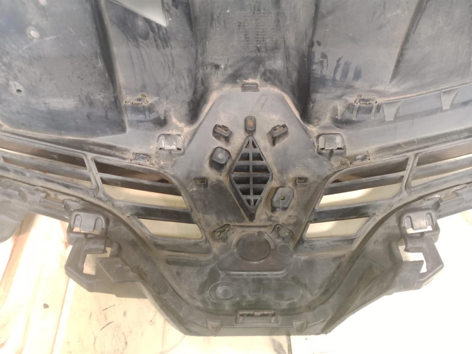 Renault Clio 4 Front Grille for sale - Private Seller