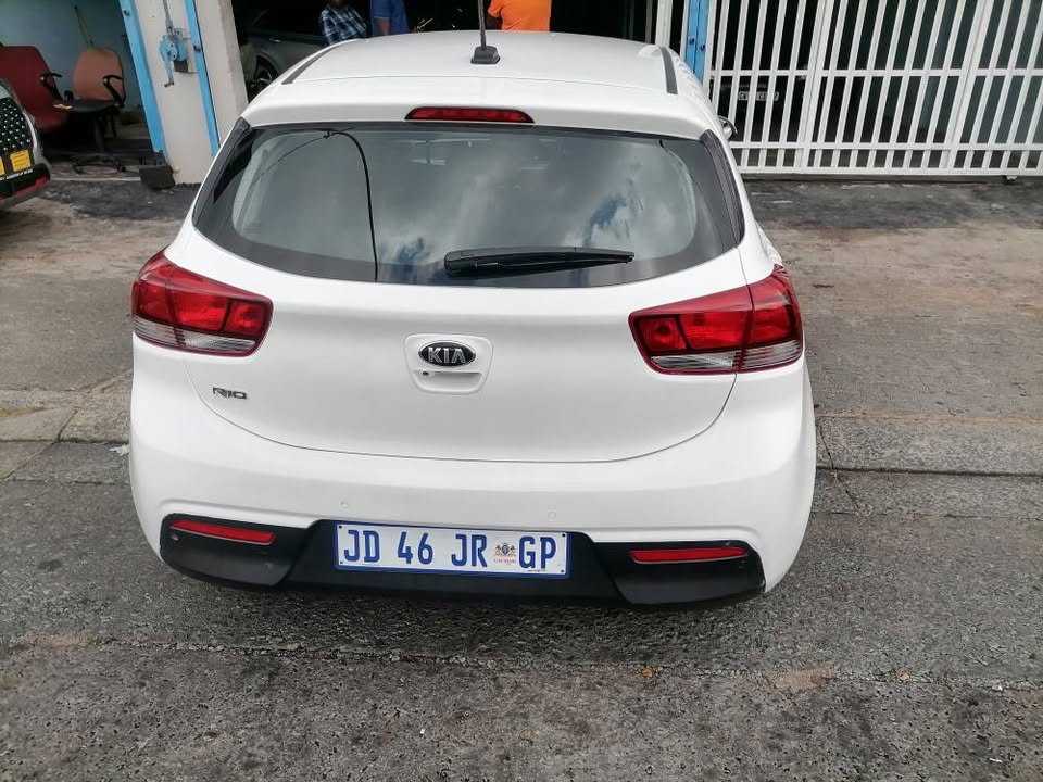 2018 Kia Rio 1.4 Tec Hatchback Automatic with a Nice interior seat Reserves Camera and Reserve Senso