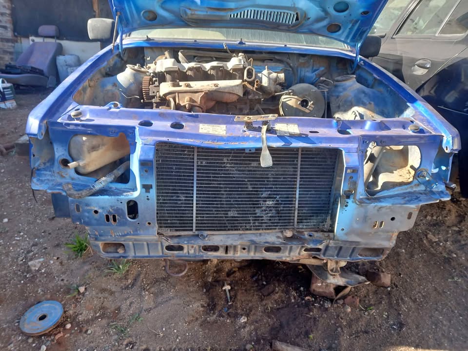 FORD BANTAM CVH STRIPPING FOR SPARES