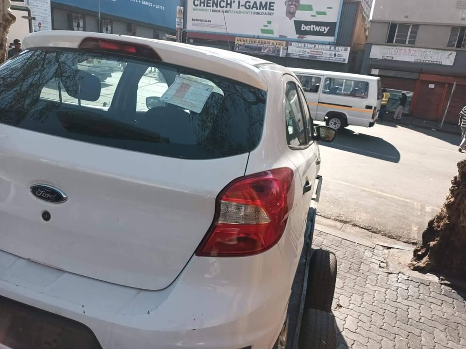 2015 Ford Figo Stripping for spares - Private Seller