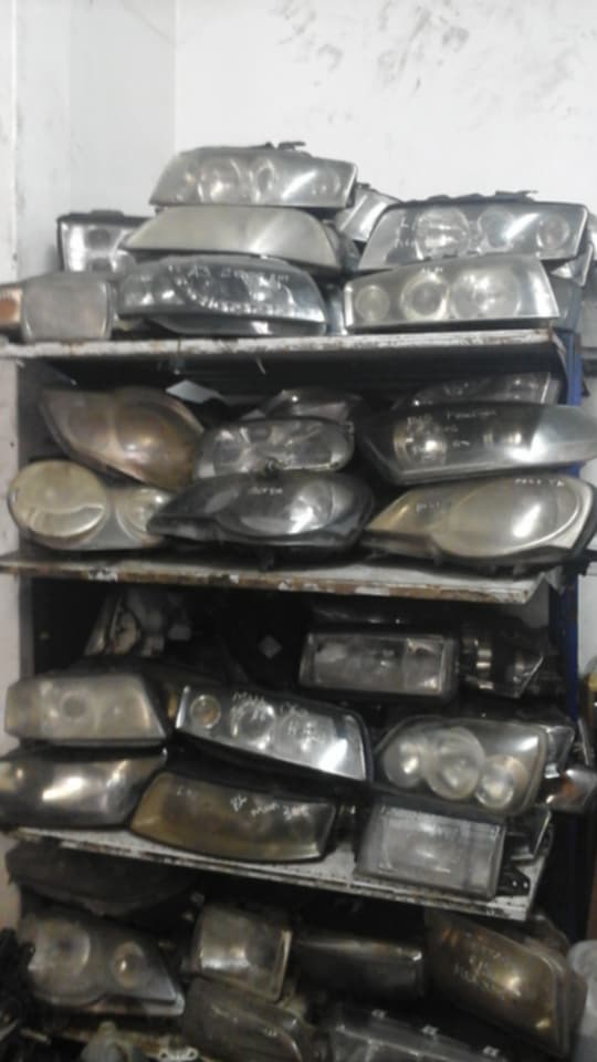 AUDI AND VW HEADLIGHTS FOR SALE