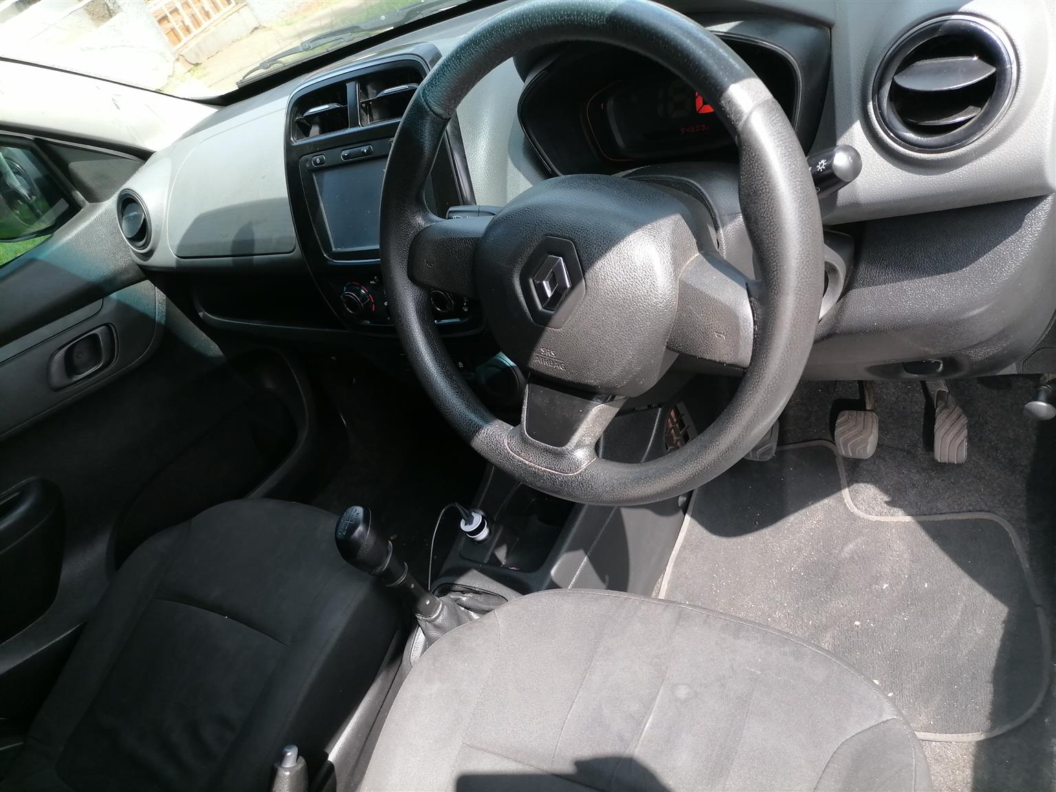 RENAULT KWID WITH SERVICE BOOK IN EXCELLENT CONDITION 
