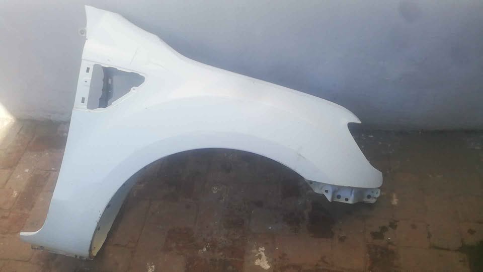 FORD RANGER LEFT AND RIGHT FENDERS FOR SALE - Private Seller FORD RANGER LEFT AND RIGHT FENDERS FOR SALE - Private Seller