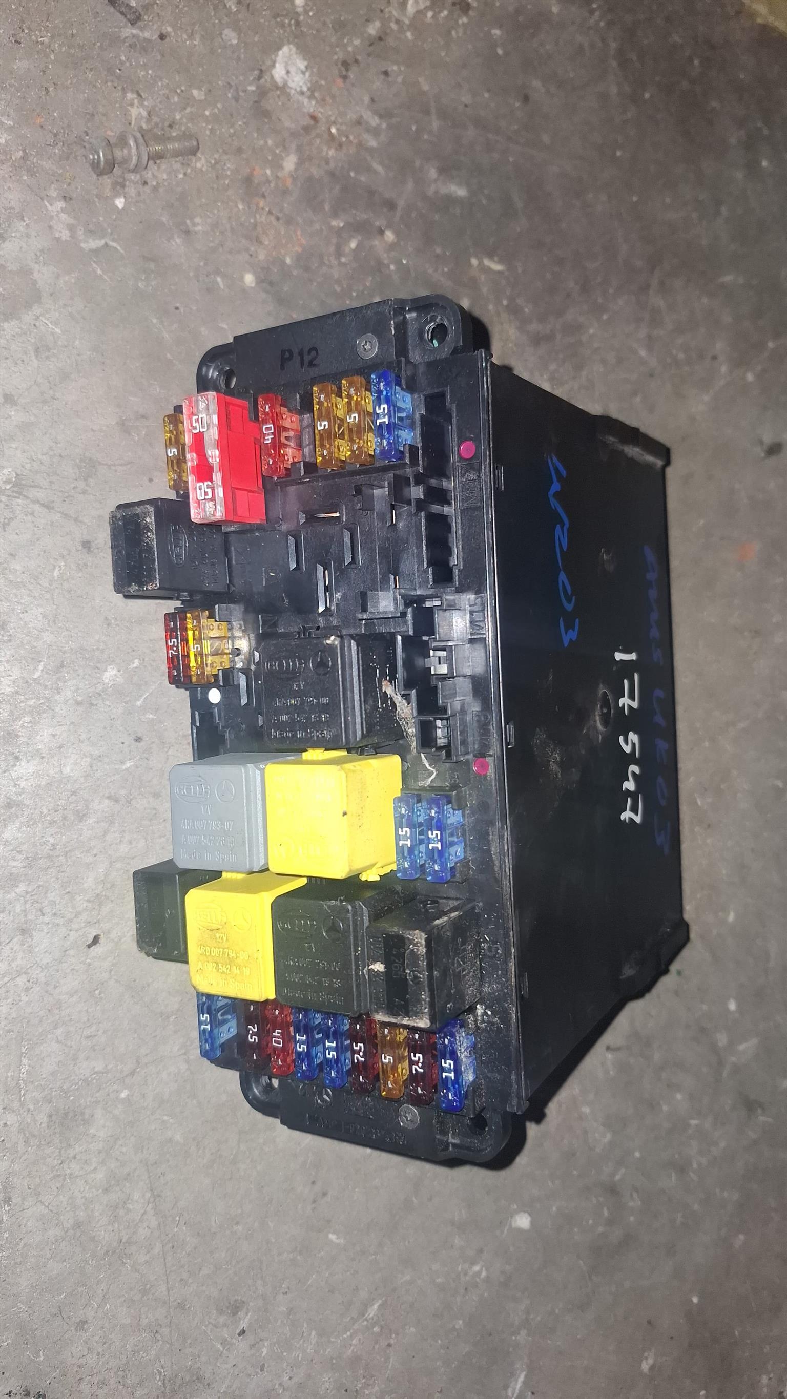 Mercedes Benz W203 used fuse box sam units for sale